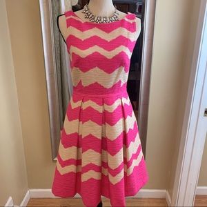 Just Taylor Pink and Cream Color Dress Size 4